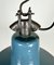 Lámpara de fábrica industrial esmaltada en azul con superficie de hierro fundido, años 60, Imagen 4