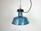 Industrielle Fabriklampe aus blauer Emaille mit Gusseisenplatte, 1960er 1