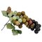 Racimo de uva chino de jade tallado y piedra de mediados del siglo XX, Imagen 1