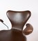 Sedie da pranzo nr. 3207 in pelle marrone scuro attribuite ad Arne Jacobsen per Fritz Hansen, anni '80, set di 2, Immagine 10