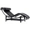 Chaise longue LC4 en negro de Le Corbusier para Cassina, Imagen 1