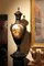 Handbemalte Napoleon III Royal Vasen mit Deckel aus Bronze & Bronze Griffen, 2er Set 2