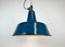 Industrielle Fabriklampe aus blauer Emaille mit Gusseisenplatte, 1960er 16