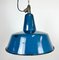 Lámpara de fábrica industrial esmaltada en azul con superficie de hierro fundido, años 60, Imagen 4