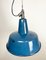 Industrielle Fabriklampe aus blauer Emaille mit Gusseisenplatte, 1960er 8
