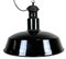 Lámpara de fábrica industrial Mid-Century esmaltada en negro, años 50, Imagen 1