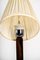 Tischlampe aus Holz mit Stoffschirm, 1950er 9