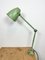 Lámpara de mesa de taller industrial verde, años 60, Imagen 8
