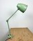 Lámpara de mesa de taller industrial verde, años 60, Imagen 10