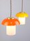 Mid-Century Mushroom Hängelampe aus orangefarbenem Glas & Messing 4