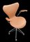 Sedia da scrivania serie 7 in pelle di Arne Jacobsen per Fritz Hansen, 1997, Immagine 1