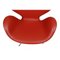 Swan Chair aus original rotem Leder von Arne Jacobsen für Fritz Hansen, 2000er 7