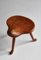 Taburete de madera de olmo con tres patas atribuido a Josef Frank de Fritz Hansen, Dinamarca, 1945, Imagen 7