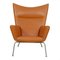 Poltrona alata in pelle Anilin color cognac di Hans J. Wegner per Carl Hansen & Søn, anni '90, Immagine 1