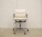 Sedia da ufficio EA217 bianca di Charles & Ray Eames per Vitra, inizio XXI secolo, Immagine 1