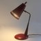 Lámpara de escritorio Mid-Century moderna en rojo, años 50, Imagen 3