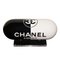 Sculpture Pill Chanel Addict Noire et Blanche par Eric Salin 8