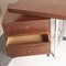 Schreibtisch aus Holz mit Metallgestell und handlichen Schubladen, 1960er 10