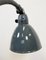 Lámpara de escritorio cuello de ganso industrial esmaltada en gris de Siemens, años 50, Imagen 19