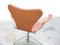 Butaca giratoria 3217 de cuero coñac de Arne Jacobsen para Fritz Hansen, 1955, Imagen 8