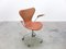 Poltrona girevole nr. 3217 in pelle color cognac di Arne Jacobsen per Fritz Hansen, 1955, Immagine 5