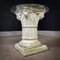 Mesa de centro de columna griega de yeso desgastado con tablero de vidrio, Imagen 2
