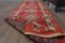Alfombra de pasillo Oushak turca vintage de lana roja, años 60, Imagen 3