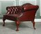 Regency Chesterfield handgefärbtes burgunderrotes Kamelrücken-Sofa mit Knopfleiste 2