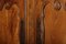 Antiker französischer barocker Schrank um 1760 Kirschbaum Große Eisenbeschläge, Kirchenbaum, Schnitzereien, Einfügungen und Bandaufführungen 42