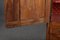 Antiker französischer barocker Schrank um 1760 Kirschbaum Große Eisenbeschläge, Kirchenbaum, Schnitzereien, Einfügungen und Bandaufführungen 38