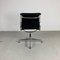 Sedia Eames Vitra per Herman Miller in pelle nera di Eero Saarinen, anni '60, Immagine 4