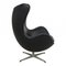Egg chair in pelle nera di Arne Jacobsen per Fritz Hansen, inizio XXI secolo, Immagine 2