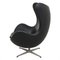 Egg chair in pelle nera di Arne Jacobsen per Fritz Hansen, inizio XXI secolo, Immagine 4