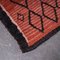 Vintage Berber Azilal Rot Gewaschener Grafischer Teppich mit Rautenmuster 2