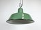 Lámpara colgante industrial pequeña esmaltada en verde, años 60, Imagen 8