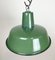 Lámpara colgante industrial pequeña esmaltada en verde, años 60, Imagen 7