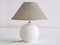 Lámpara de mesa esférica de cerámica blanca texturizada de Alvino Bagni, Italy, años 70, Imagen 2