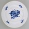Platos para el almuerzo modelo 10/8095 trenzados con flores azules de Royal Copenhagen. Juego de 4, Imagen 5