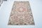 Vintage orientalischer Teppich in Rot & Grau 1