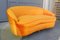 Sofá italiano curvado de terciopelo naranja con patas de madera, años 50, Imagen 19
