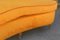 Sofá italiano curvado de terciopelo naranja con patas de madera, años 50, Imagen 18