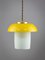 Lámpara colgante Mushroom Mid-Century de vidrio amarillo y latón, Imagen 10