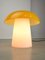 Mid-Century Mushroom Tischlampe aus gelbem Glas und Messing 5