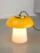 Mid-Century Mushroom Tischlampe aus gelbem Glas und Messing 4