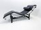 Chaise longue LC4 in pelle nera di Le Corbusier per Cassina, anni '80, Immagine 5