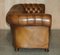 Englisches Vintage Chesterfield Sofa aus handgefärbtem Zigarrenbraunem Leder, 1950er 14