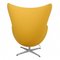 Sedia girevole Egg in tessuto giallo di Arne Jacobsen per Fritz Hansen, 2012, Immagine 3