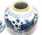Urnas chinas de porcelana azul y blanca con peces de colores. Juego de 2, Imagen 6