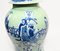 Frascos de porcelana Celadon chinos o urnas para el templo. Juego de 2, Imagen 3