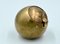 Posacenere sferico in ottone patinato con coperchio ribaltabile, Almazan, Spagna, anni '60, Immagine 1